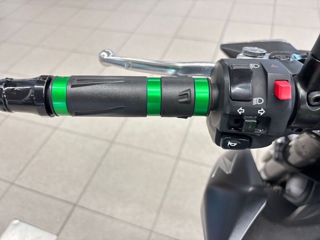 Kawasaki Z 2020 Musta