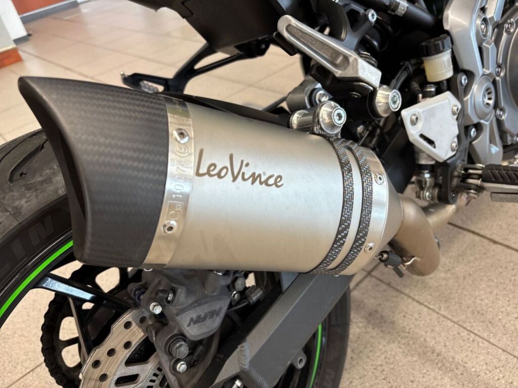Kawasaki Z 2020 Musta