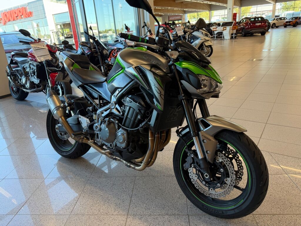 Kawasaki Z 2020 Musta