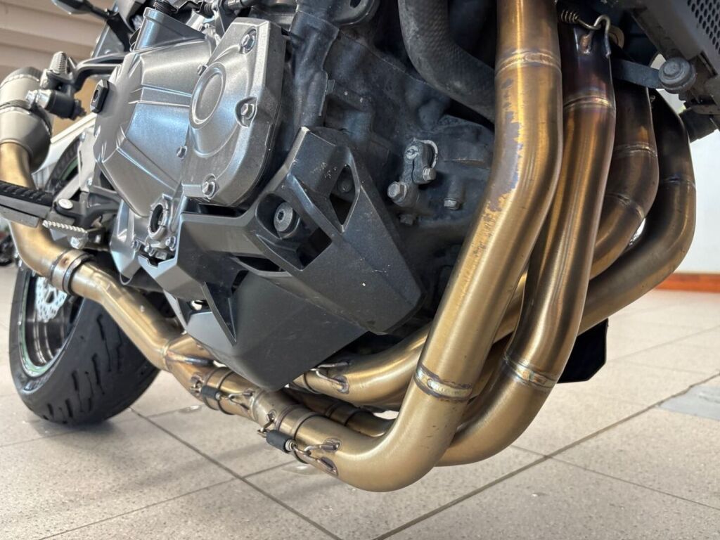 Kawasaki Z 2020 Musta