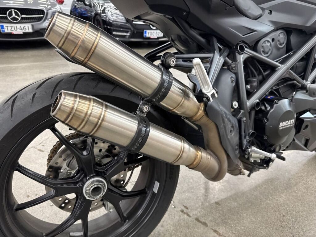 Ducati STREETFIGHTER 2012 