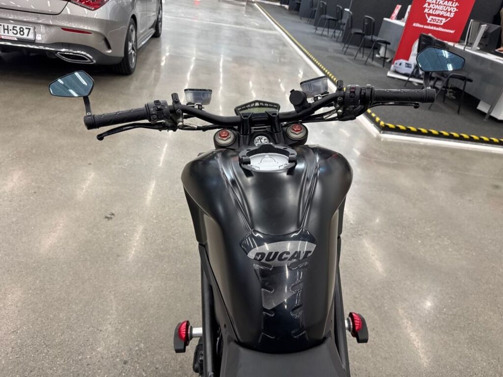 Ducati STREETFIGHTER 2012 