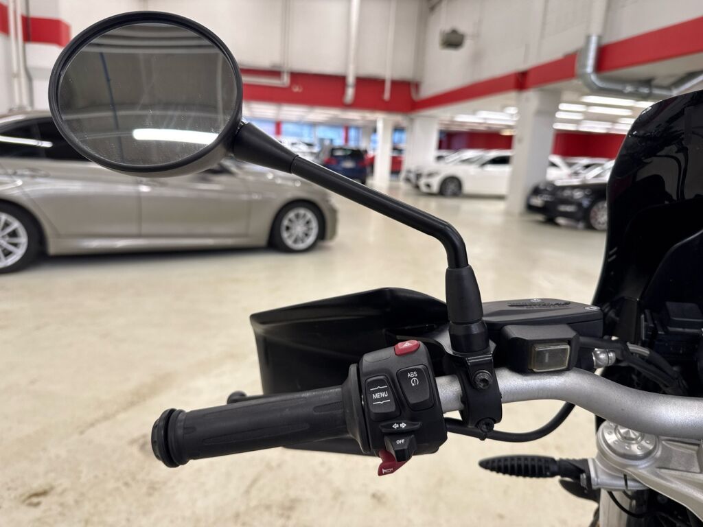 BMW R 2019 Valkoinen