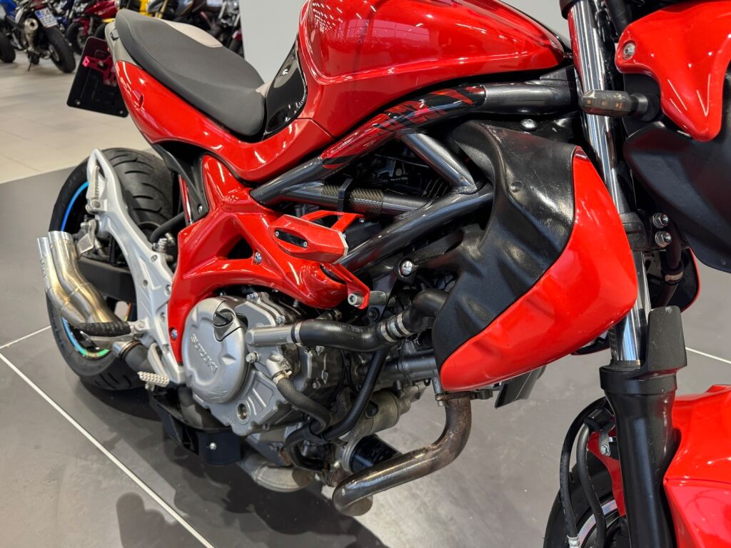 Suzuki SFV 650 GLADIUS 2010 