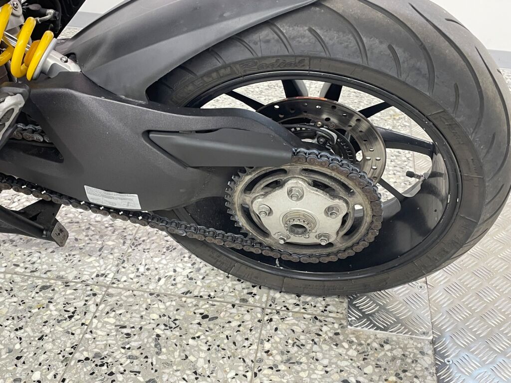 Ducati Hyperstrada 2014 Punainen