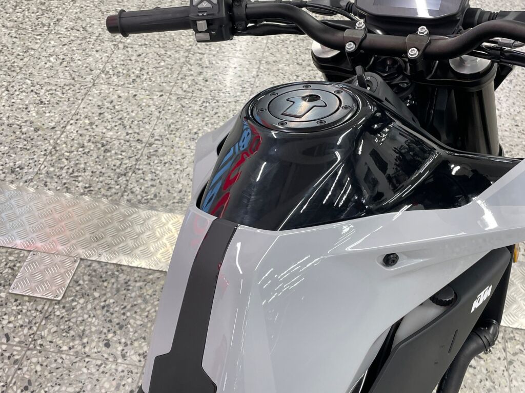 Ktm 790 2023 