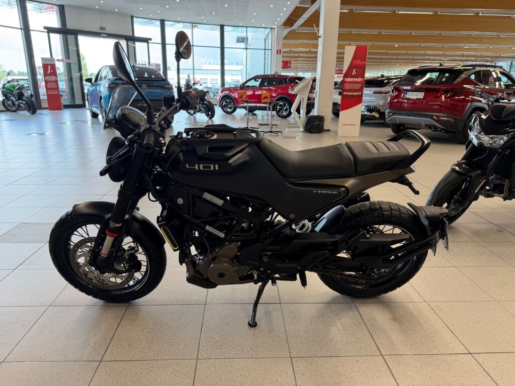 Husqvarna SVARTPILEN 2022 