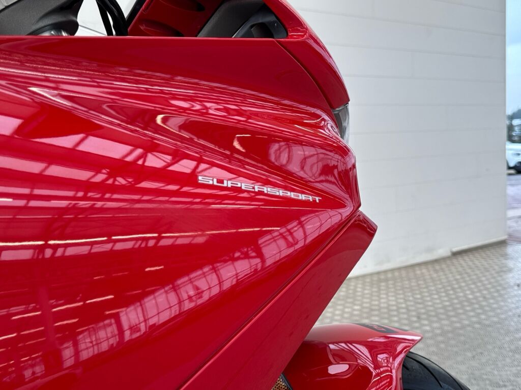 Ducati SUPERSPORT 2017 Punainen