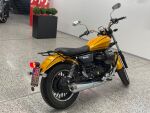 Moto guzzi V9 2018 Keltainen