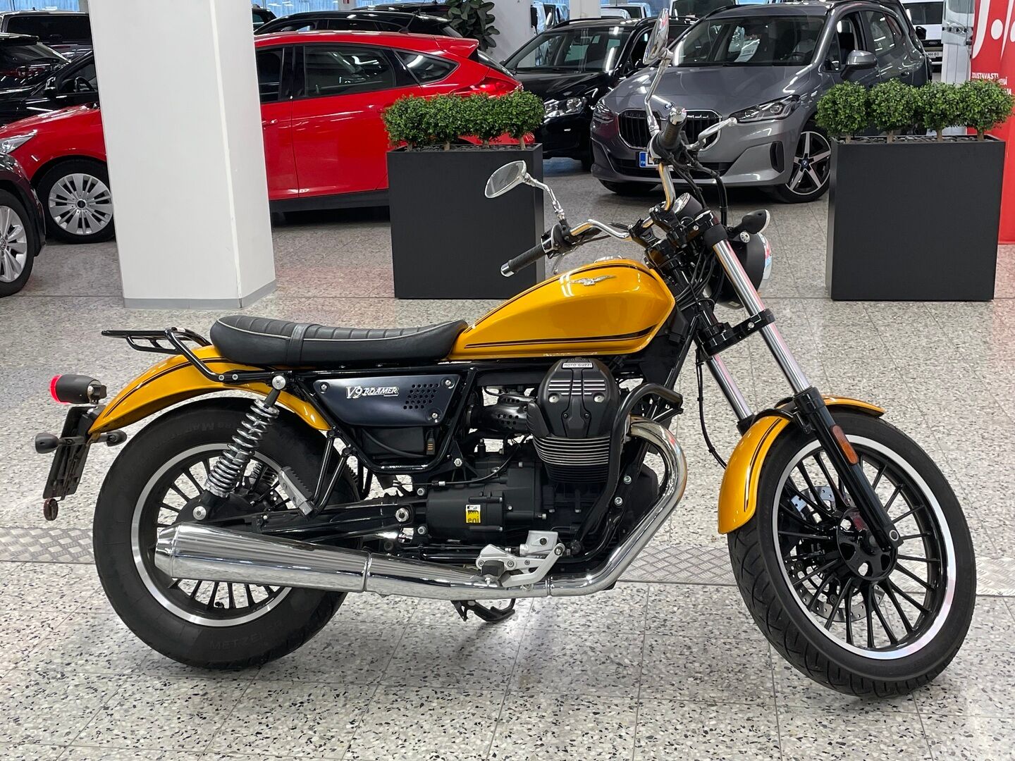 Moto guzzi V9