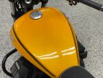 Moto guzzi V9 2018 Keltainen