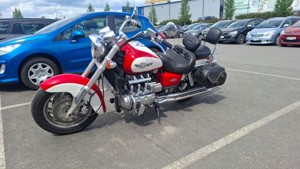 Honda Valkyrie 1998 Punainen