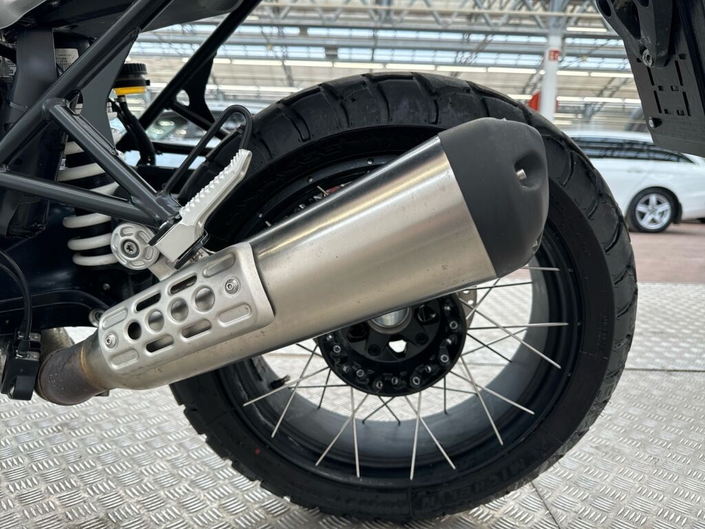 BMW R 2019 Valkoinen