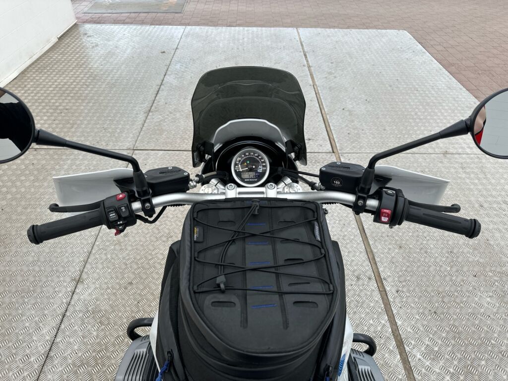 BMW R 2019 Valkoinen