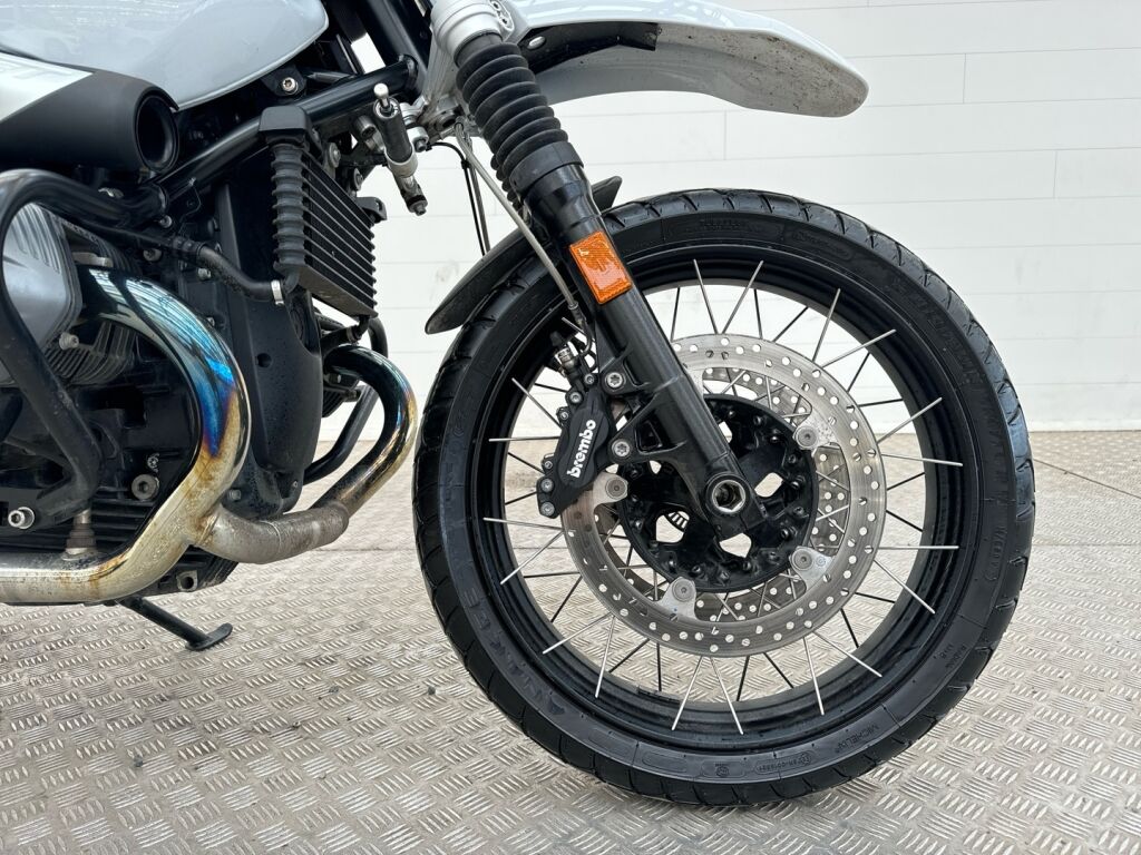 BMW R 2019 Valkoinen