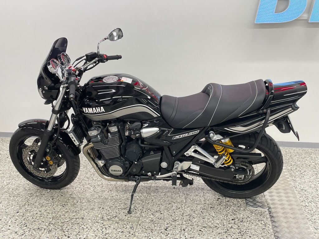 Yamaha XJR 2013 