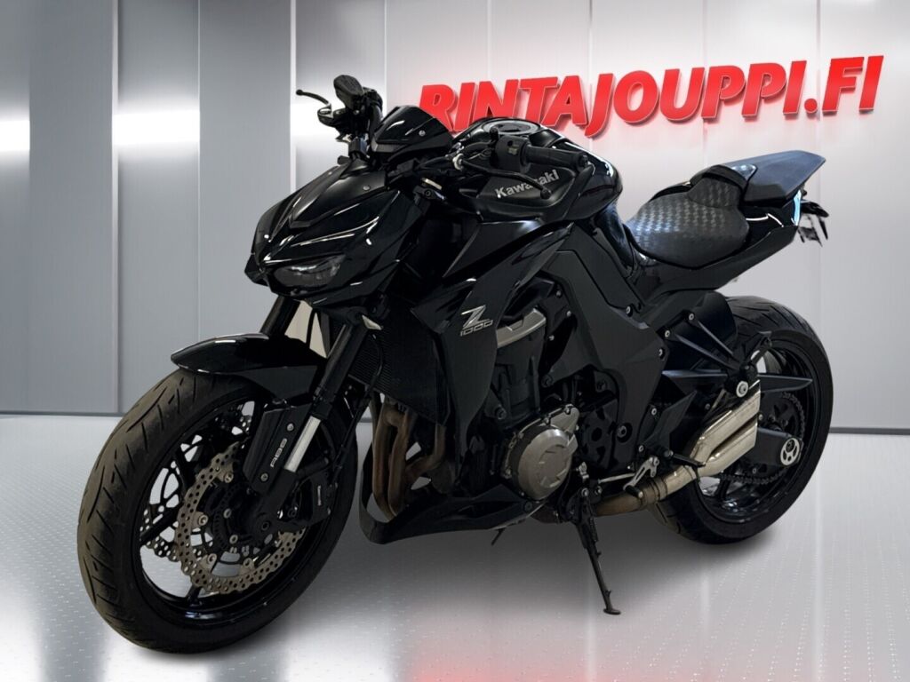 Kawasaki Z 2015 Musta