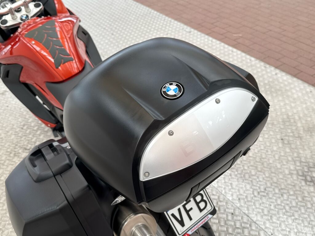 BMW F 2015 HS V 1
