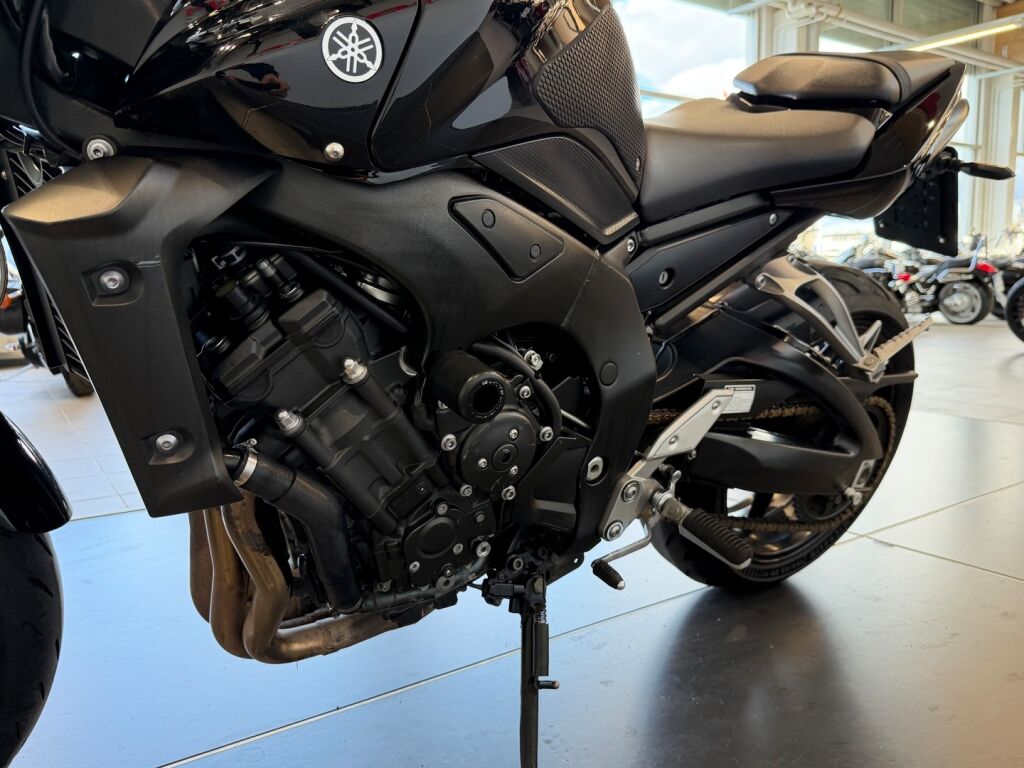 Yamaha FZ1-N 2008 Musta