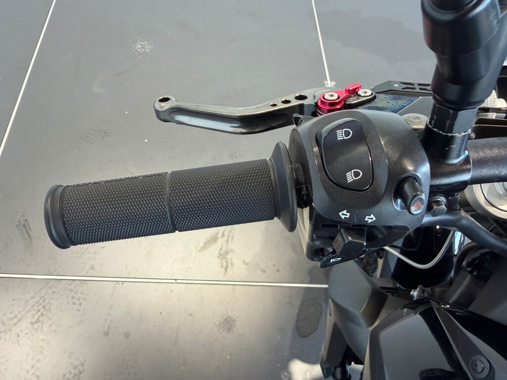 Yamaha FZ1-N 2008 Musta