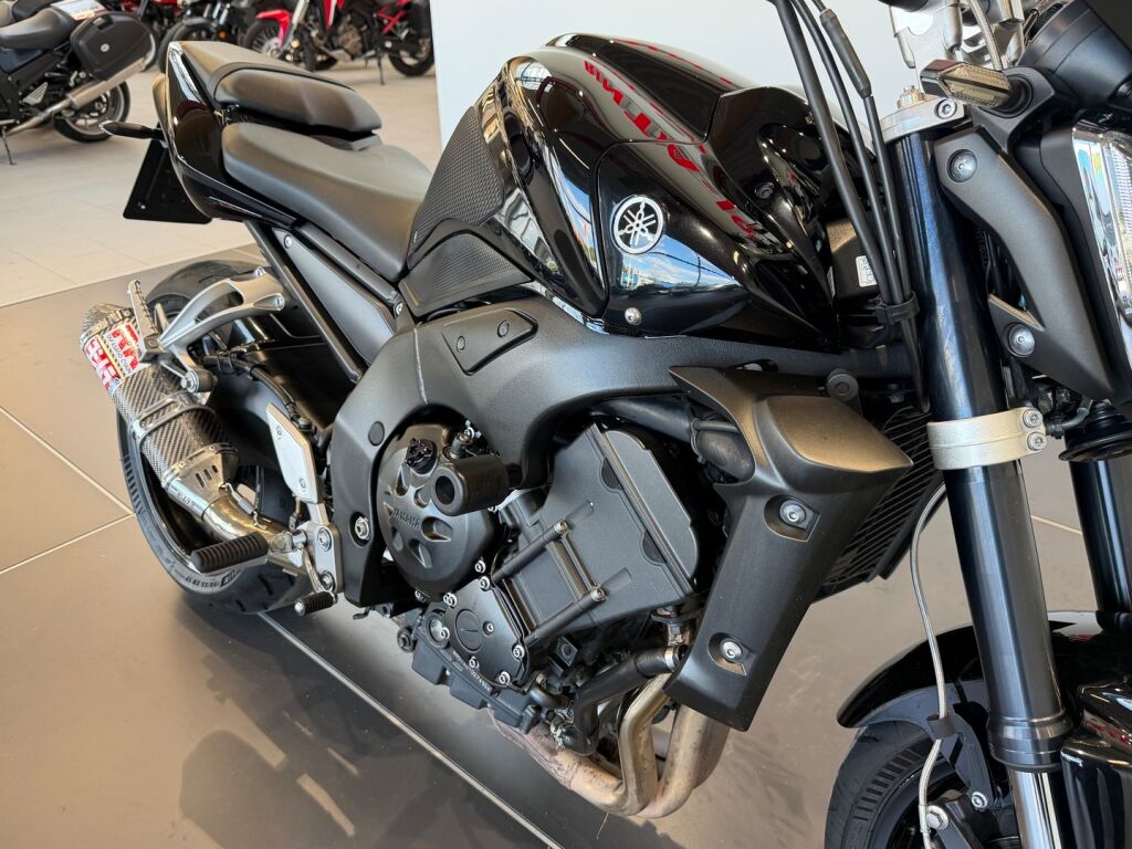 Yamaha FZ1-N 2008 Musta