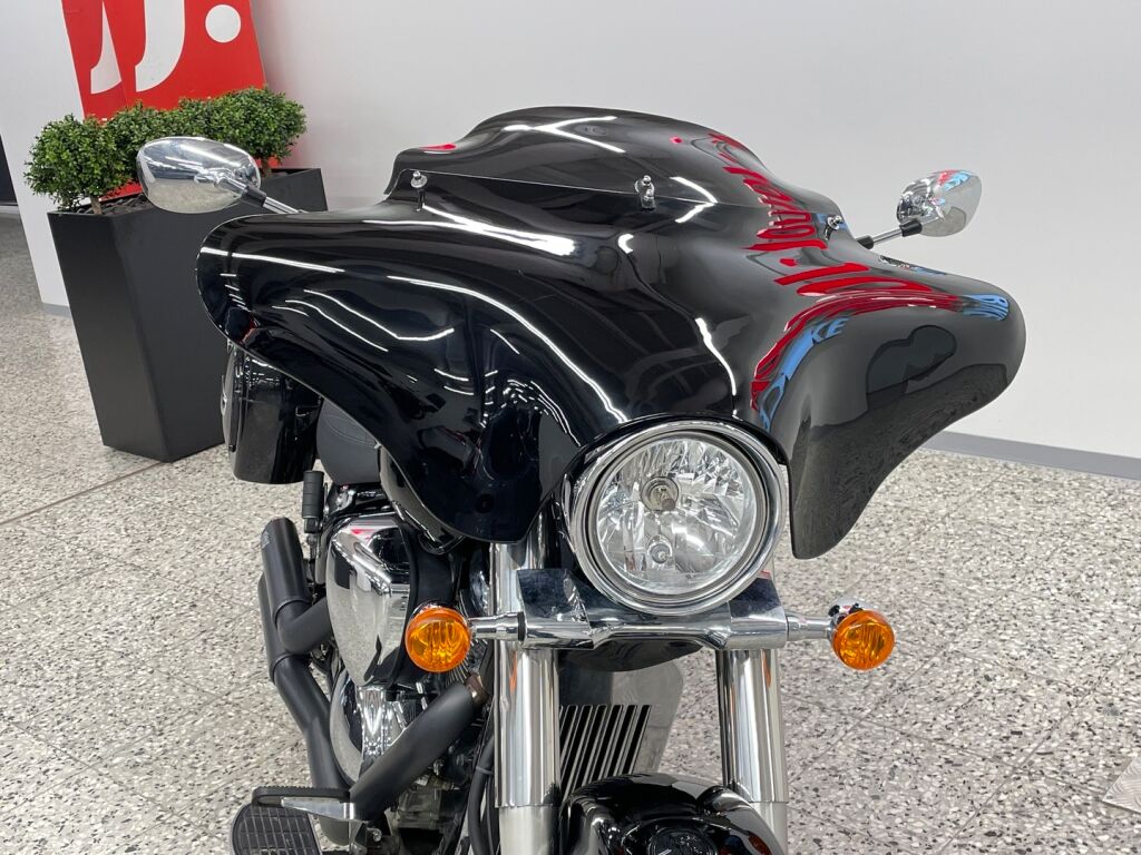 Suzuki VL 2010 