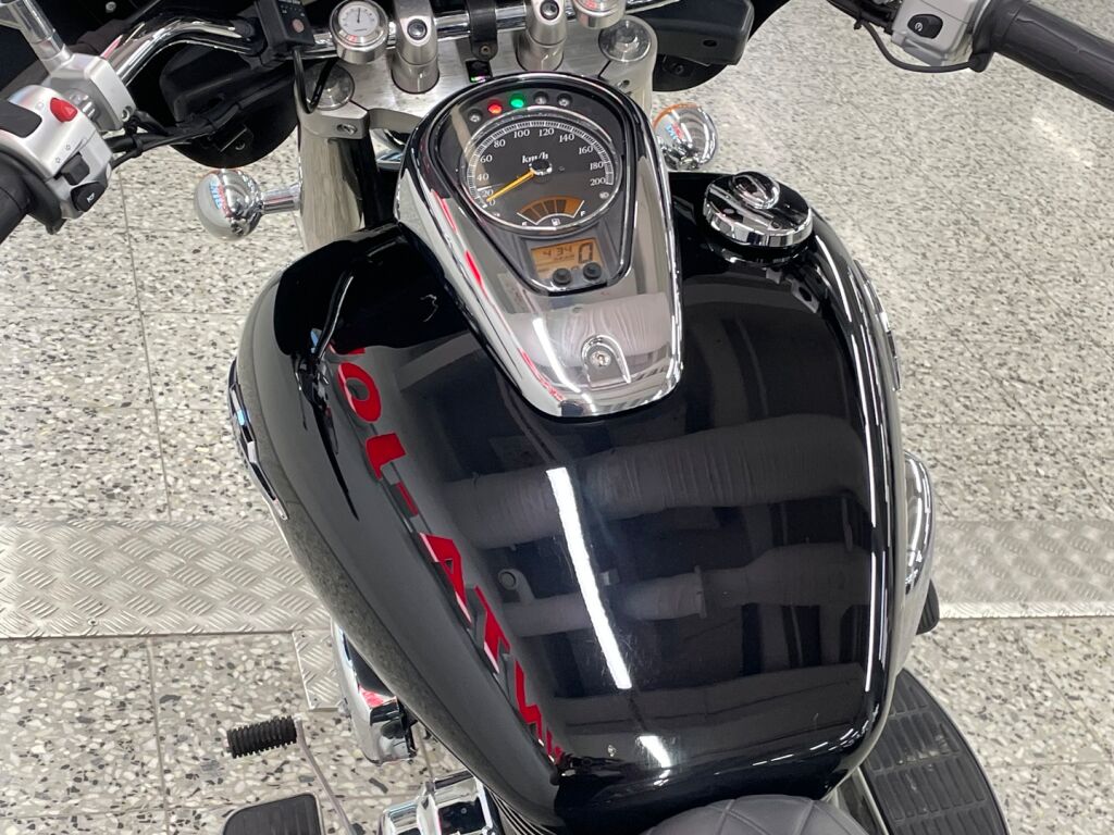 Suzuki VL 2010 