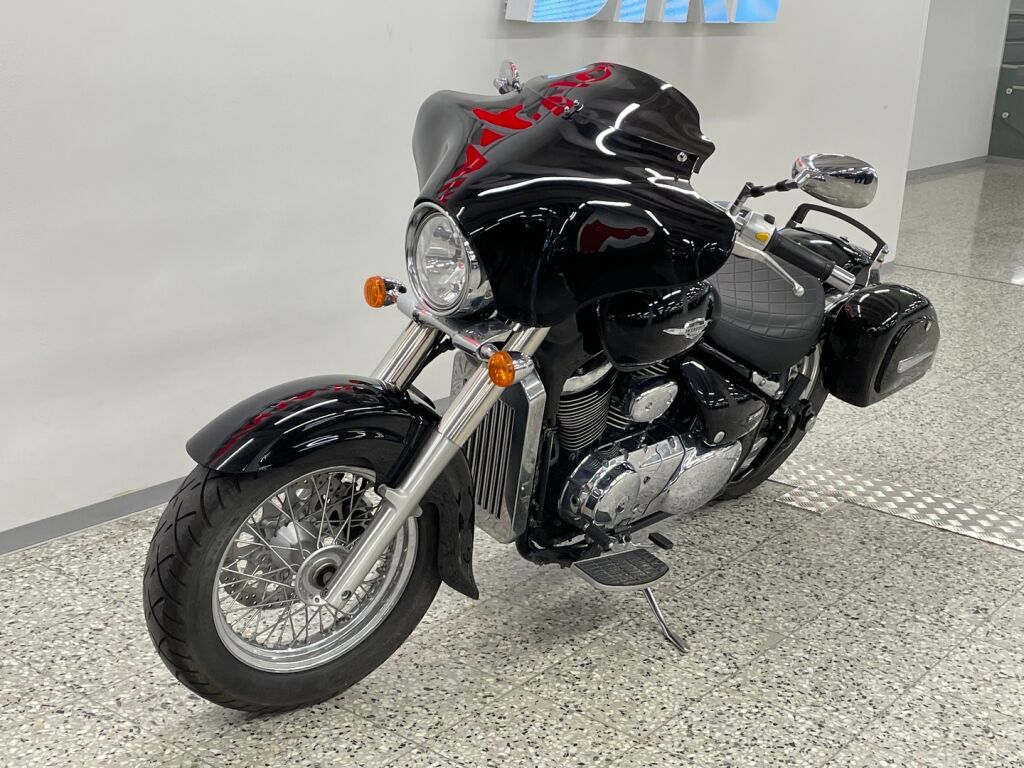 Suzuki VL 2010 