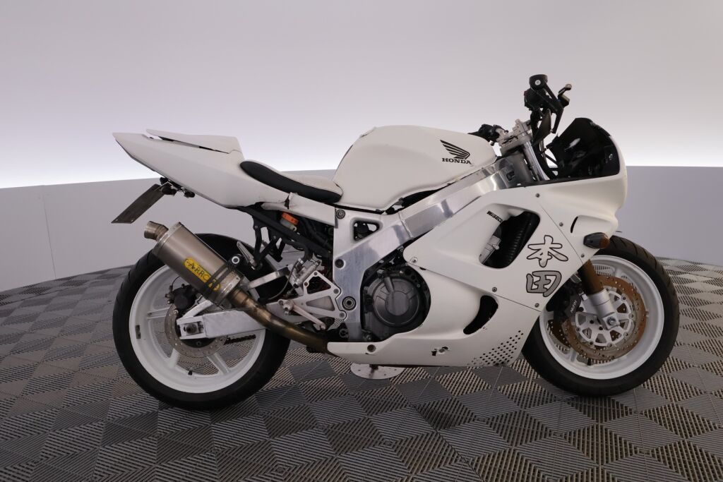 Honda CBR 1993 moniväri