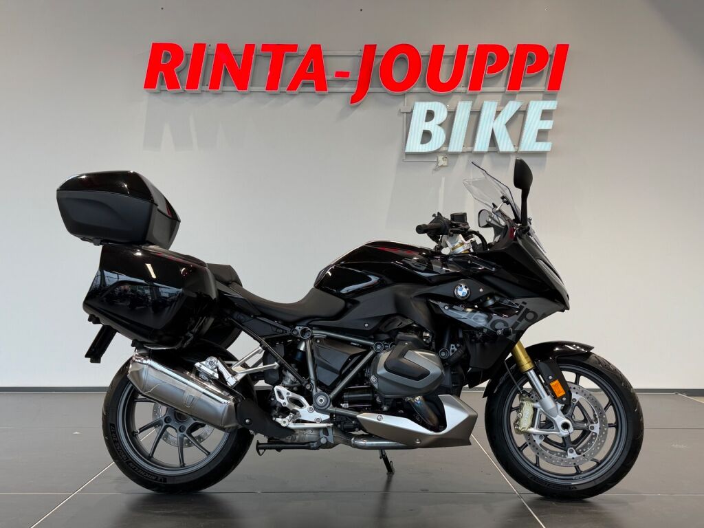 BMW R 2023 Musta