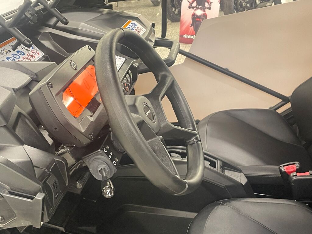 Can-am MAVERICK 2023 