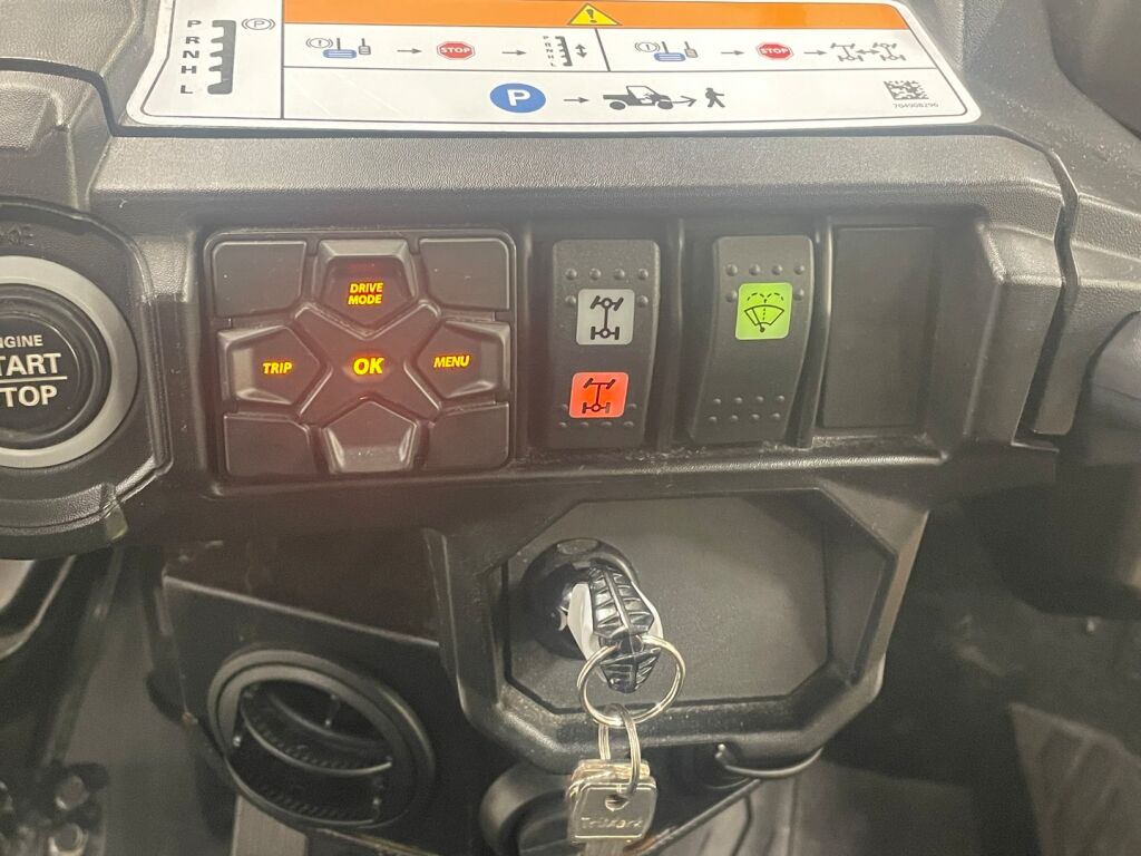 Can-am MAVERICK 2023 