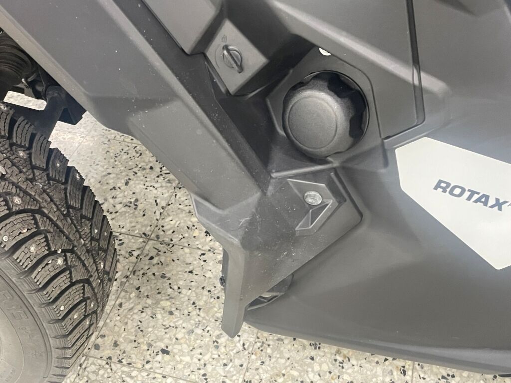 Can-am MAVERICK 2023 