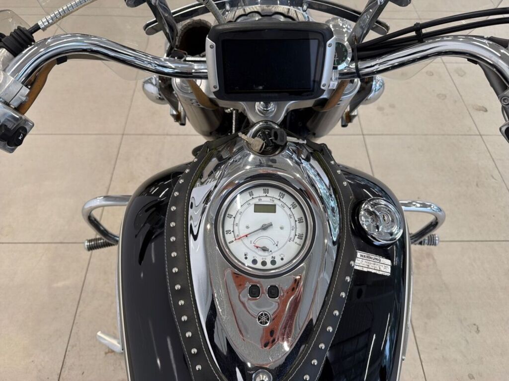 Yamaha XV 2000 Musta
