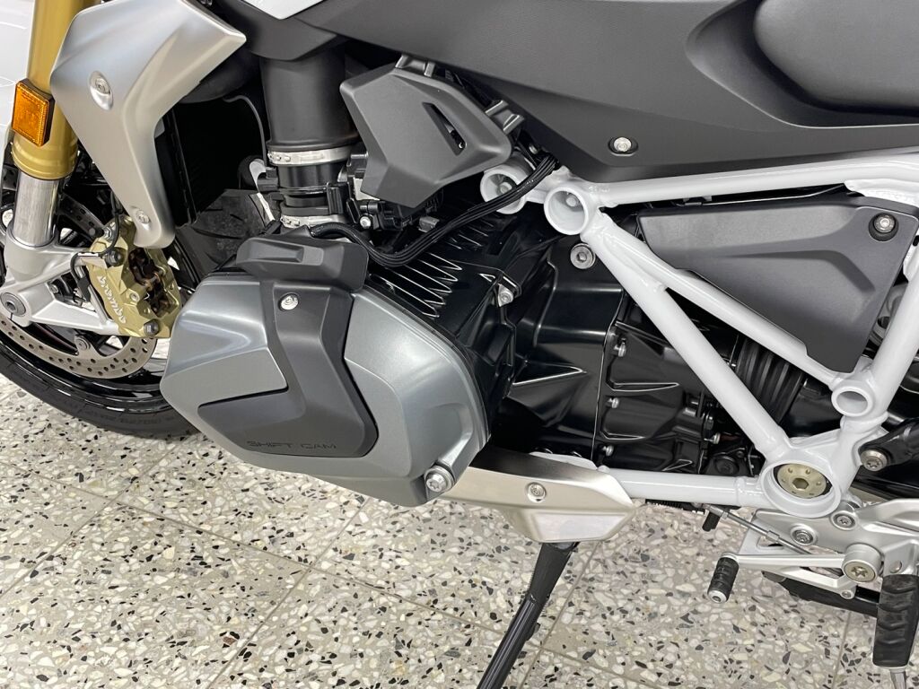 BMW R 2023 Monivär.