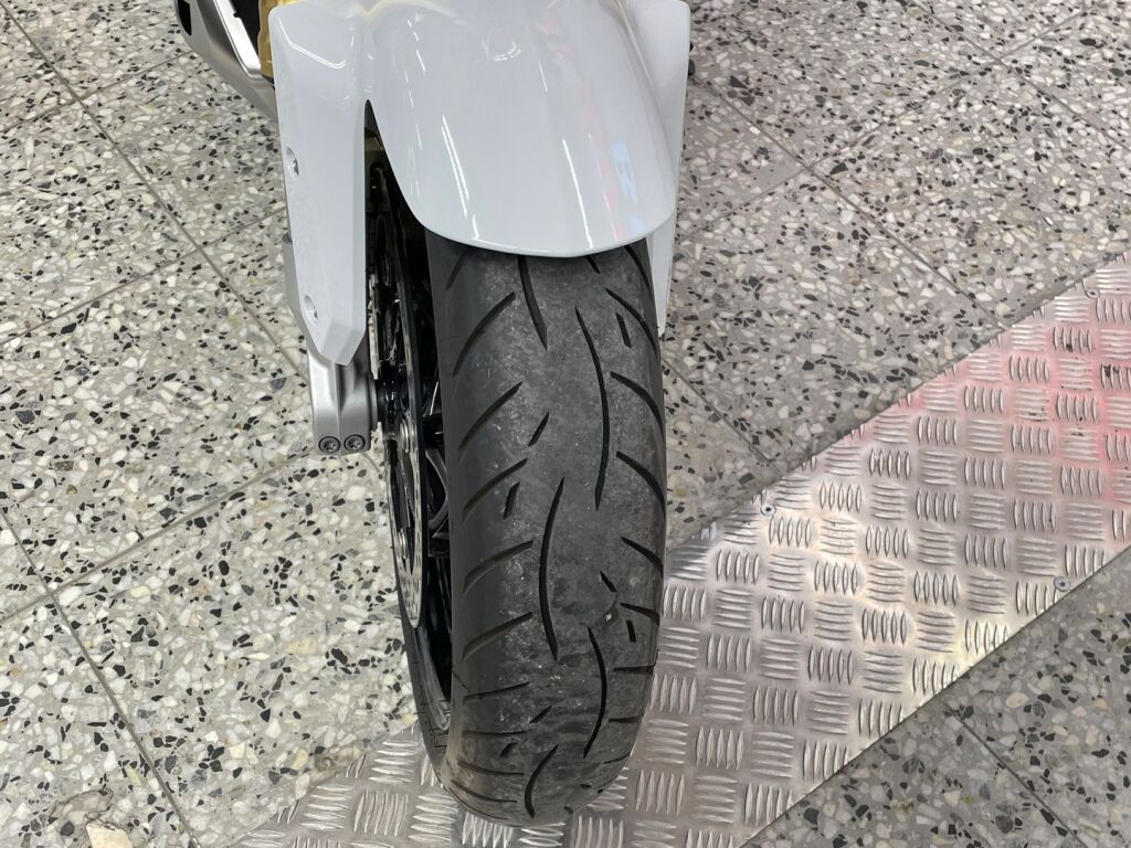 BMW R 2023 Monivär.