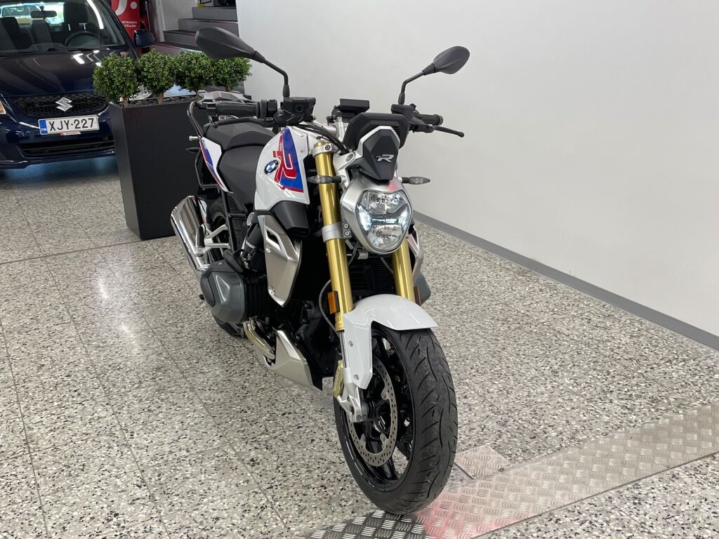 BMW R 2023 Monivär.