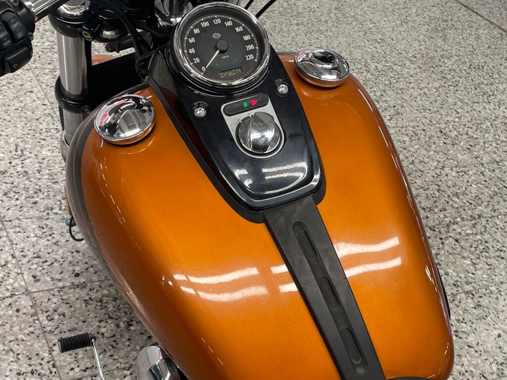 Harley-davidson DYNA 2014 