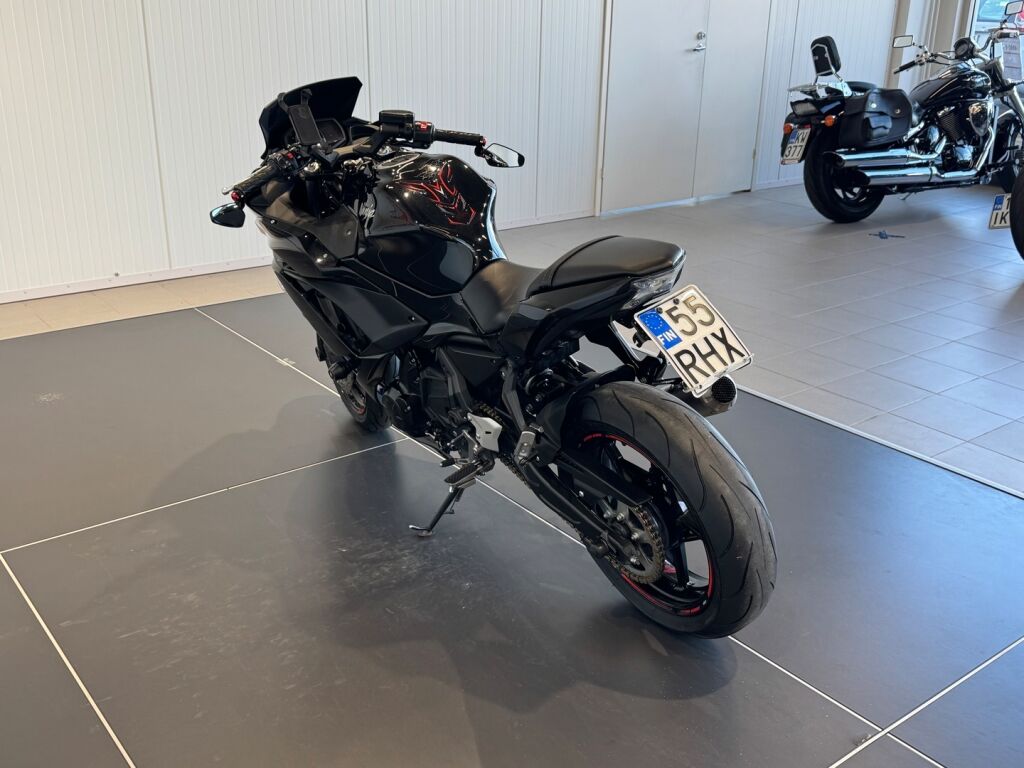 Kawasaki NINJA 2020 Musta