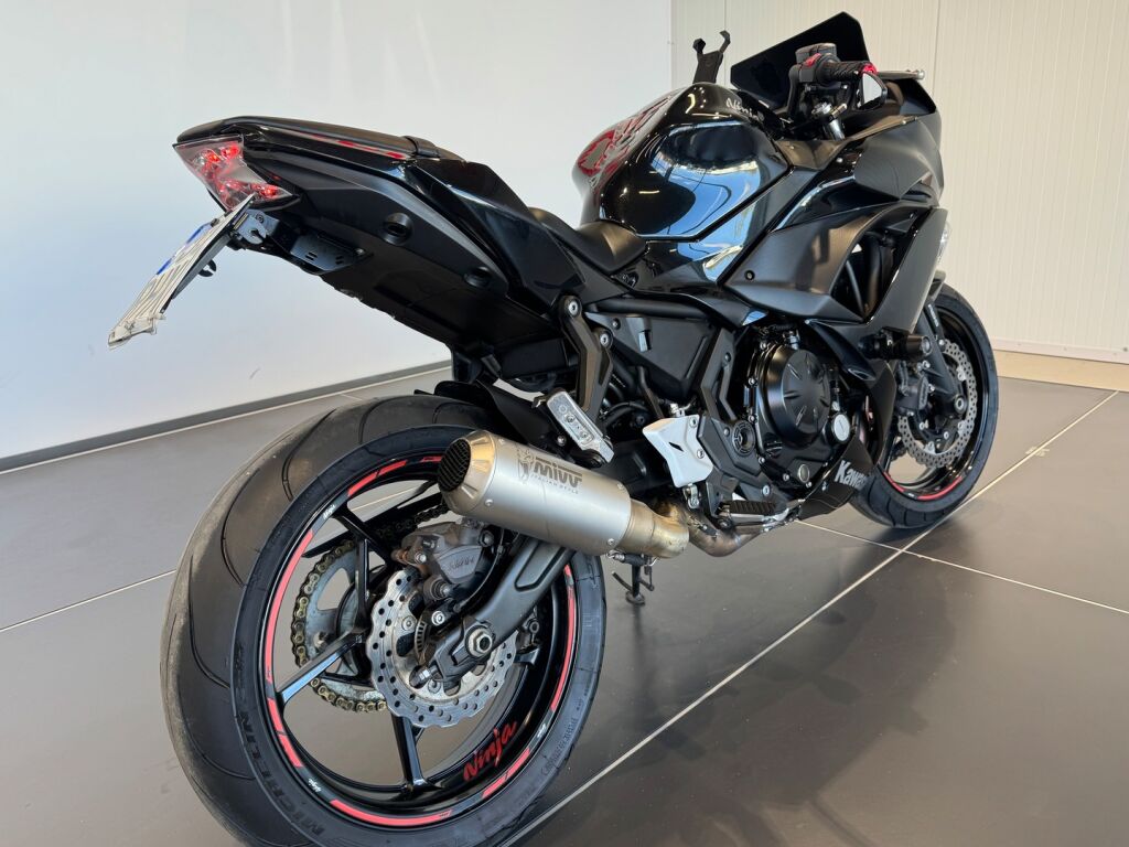 Kawasaki NINJA 2020 Musta