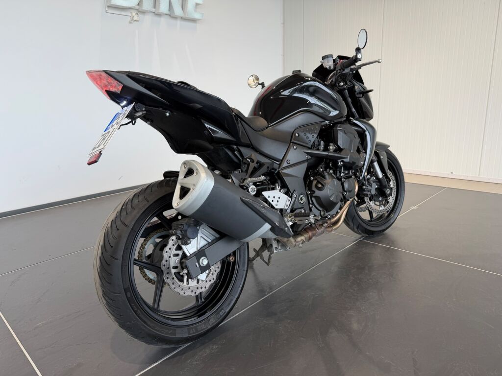 Kawasaki Z 2011 Musta