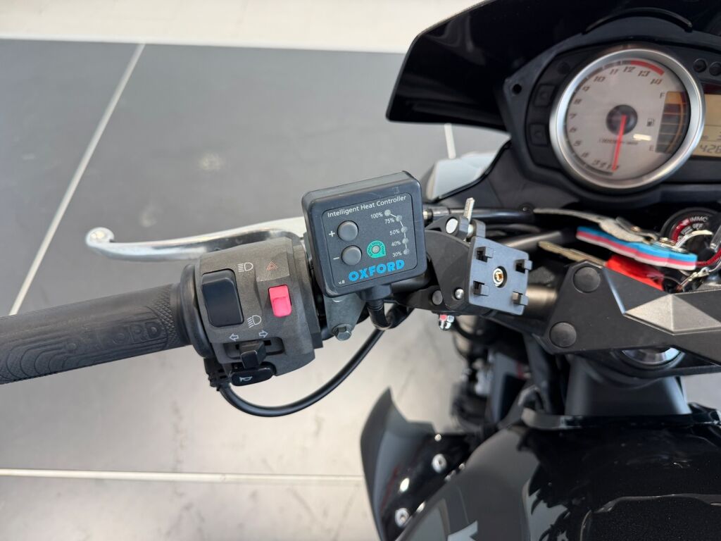 Kawasaki Z 2011 Musta