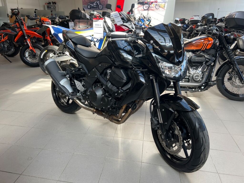 Kawasaki Z 2011 Musta