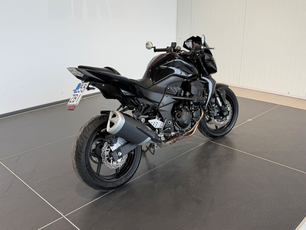 Kawasaki Z 2011 Musta