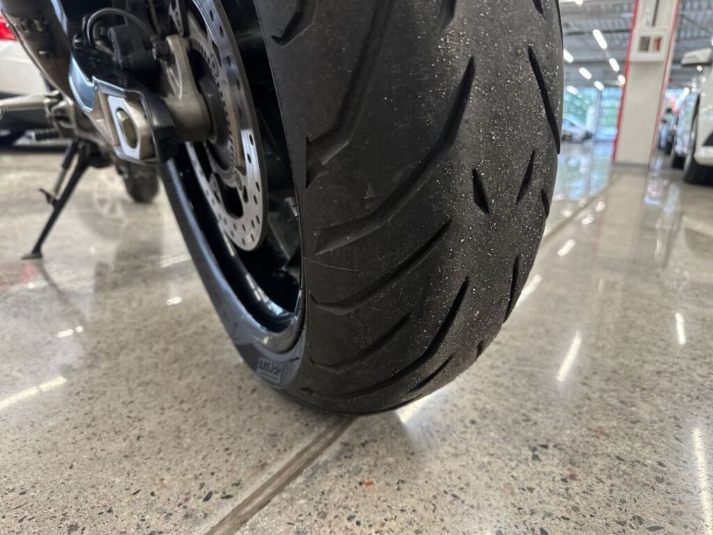 BMW F 2012 AR V 42