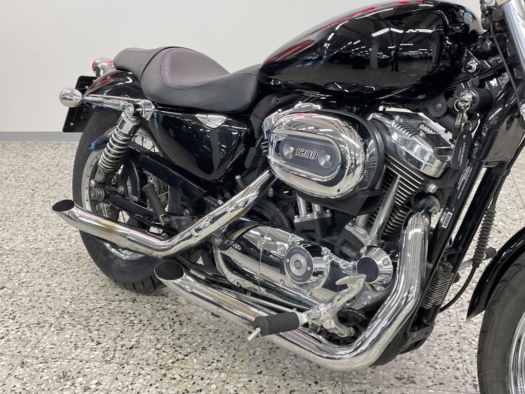 Harley-davidson SPORTSTER 2012 Musta