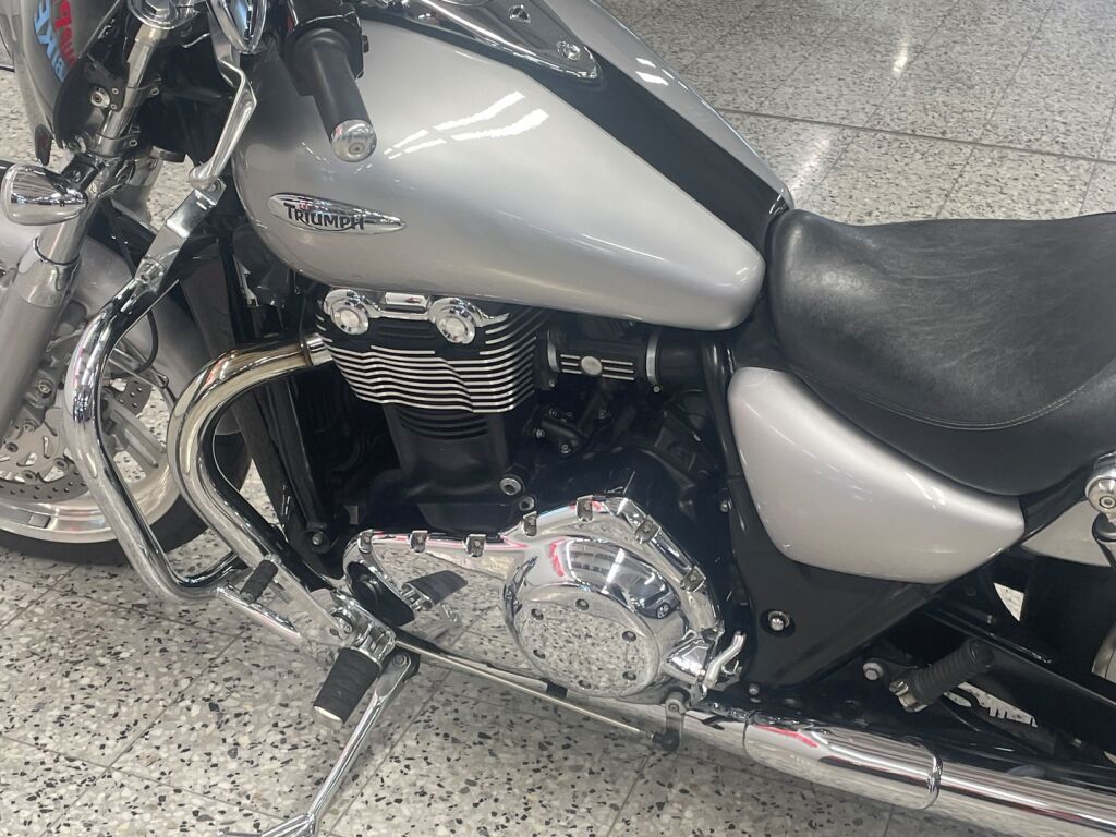 Triumph Thunderbird 2011 