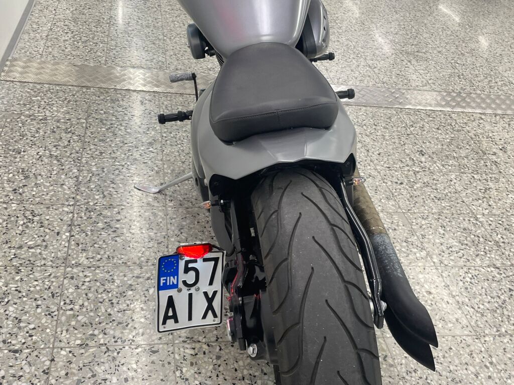 Suzuki VZ 2007 Musta
