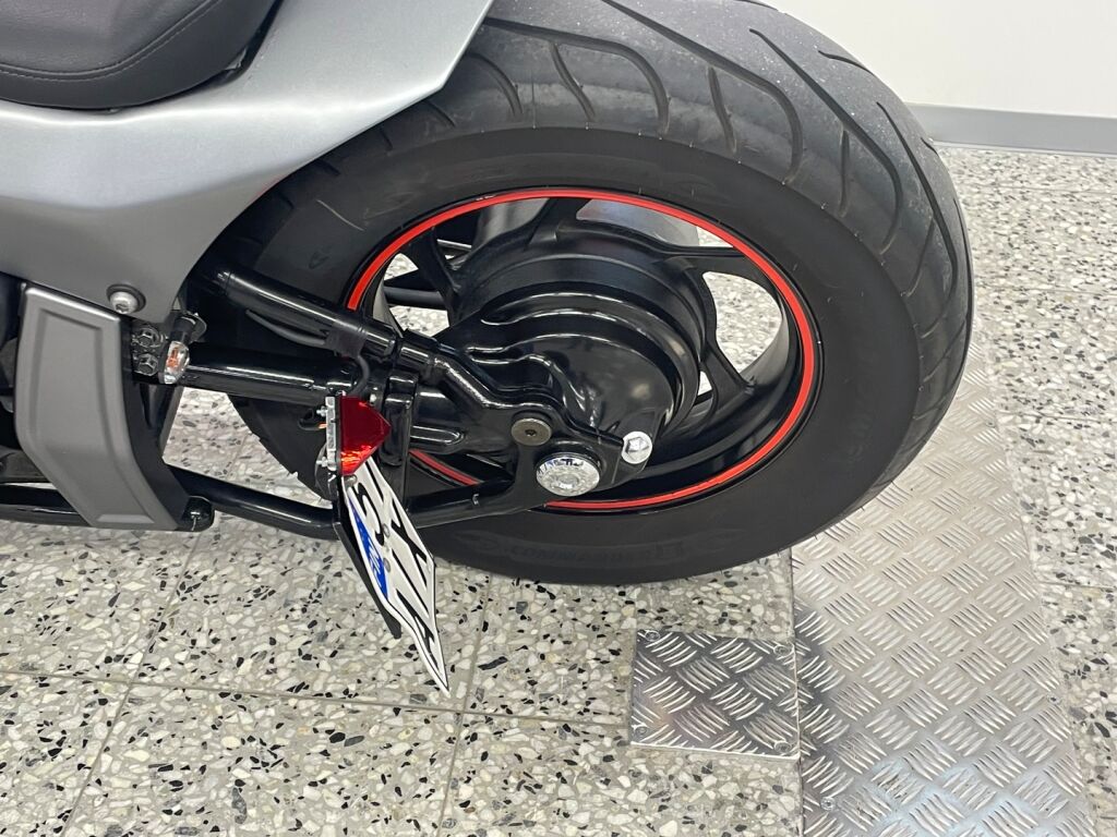Suzuki VZ 2007 Musta