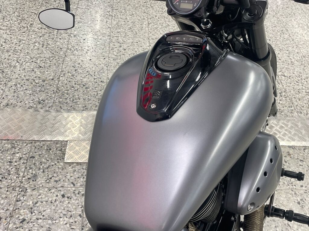 Suzuki VZ 2007 Musta
